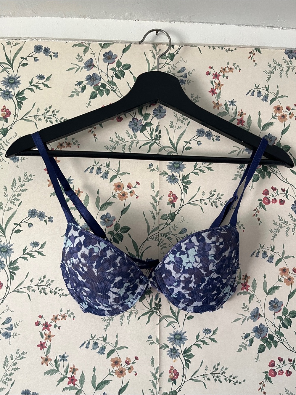 On Gossamer Navy Blue Floral Lace Push-Up Bra with Light Blue Accents